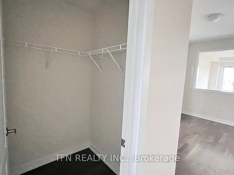 Sundin Dr — Photo 33