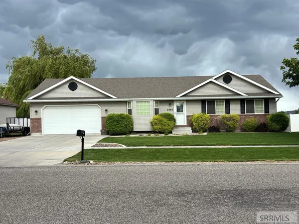 2890 N Azure Dr, Idaho Falls, ID 83401