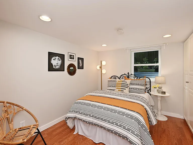 517 W Pleasant Pl — Photo 16