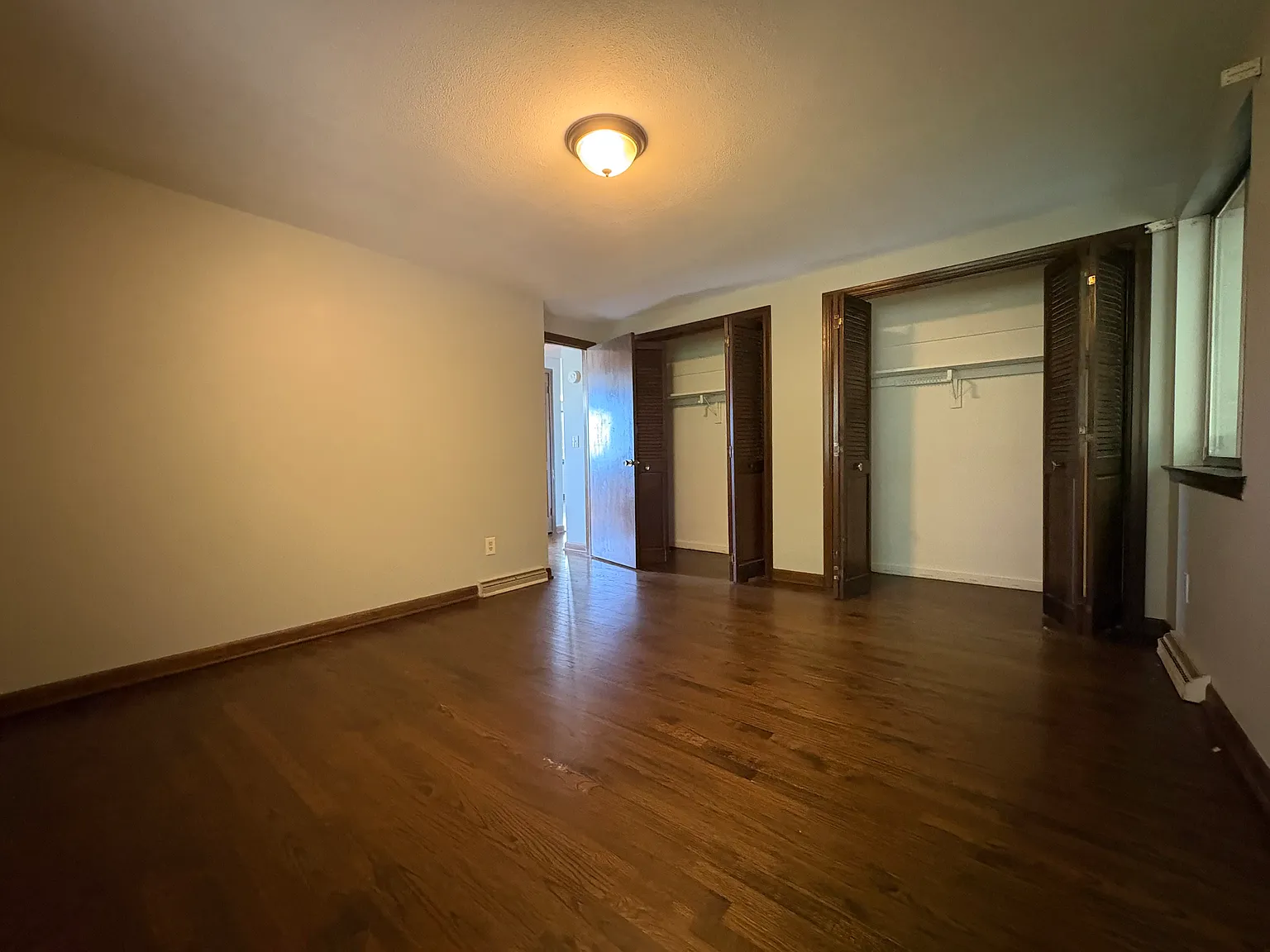 3 bed, 1200 sqft, $1,845 — Photo 4