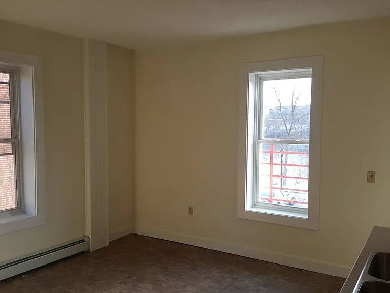 178 Main St #1 — Photo 5