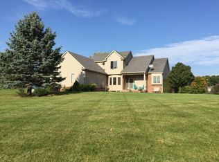9870 Finnegan Dr, Brighton, MI