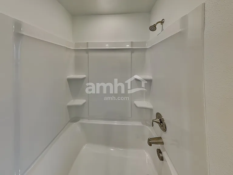 3319 Muscatine Ave — Photo 20