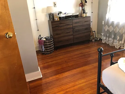 Rented by Alexiou Realty | media 26