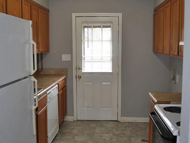 2143 Rockcreek Dr #A — Photo 3