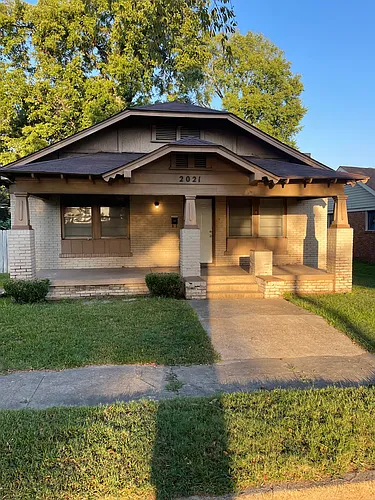 2021 Magnolia St Photo 1