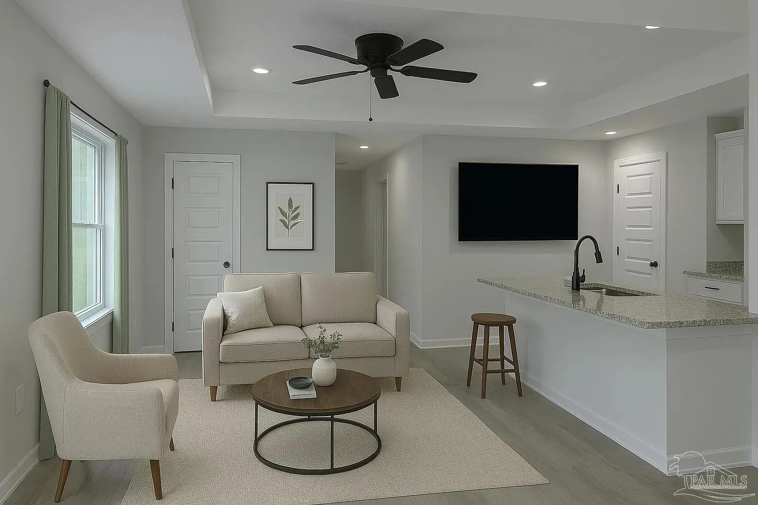 3 bed, 1020 sqft, $1,700 — Photo 4