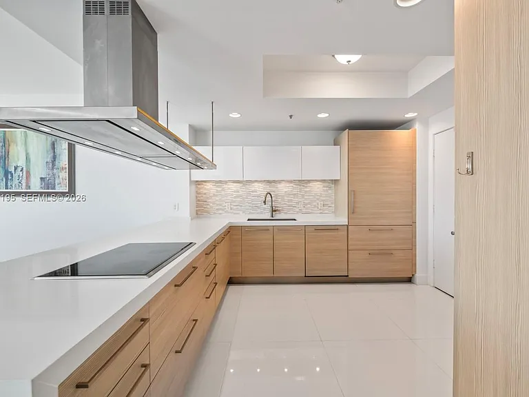17301 Biscayne Blvd #811 — Photo 9