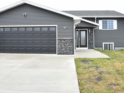 1677 Cecilee St, Worthington, MN, 56187