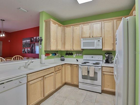 4th image of 2929 Girvan Dr