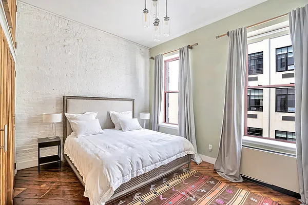 Sold by Compass | media 8