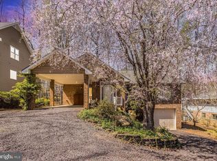 713 Gold Valley Rd, Locust Grove, VA 22508