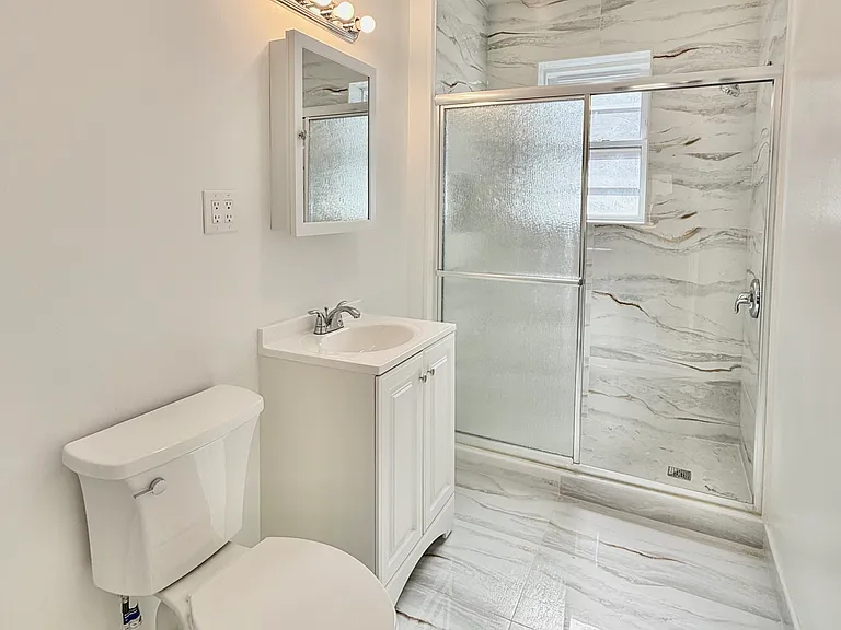 6504 N Leavitt St #3 — Photo 7