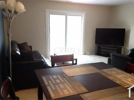 2 bed, 1150 sqft, $1,250 — Photo 4