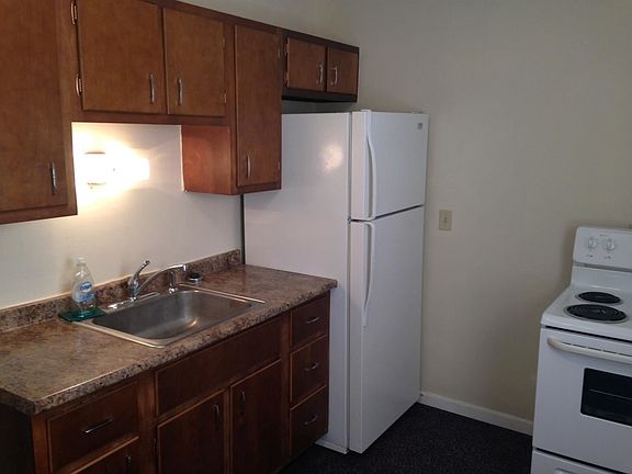 4th image of 139 Cleves Ave