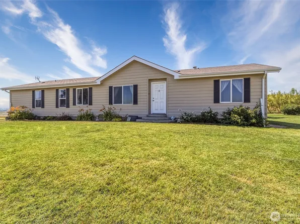 1247 Watson Loop, Touchet, WA 99360