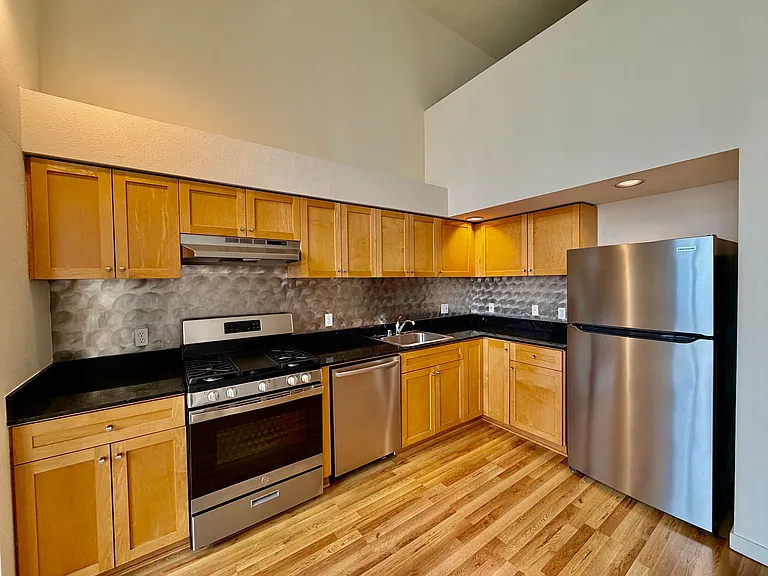 575 Harrison Street — Photo 10
