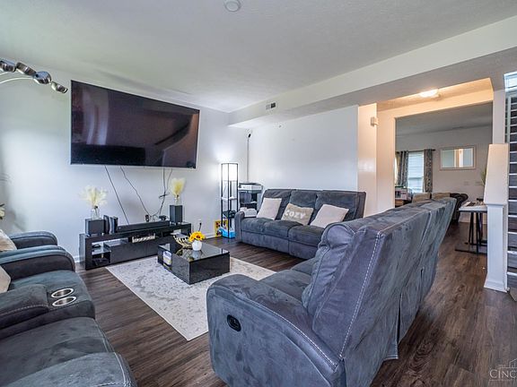 3rd image of 4097 Fairfield Falls Ct