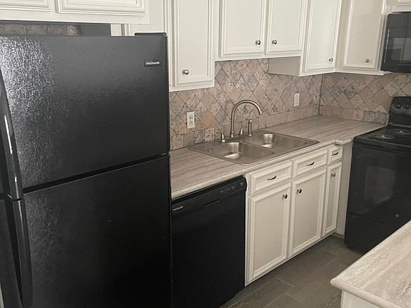 5th image of 822 Hardy Springs Cir #A