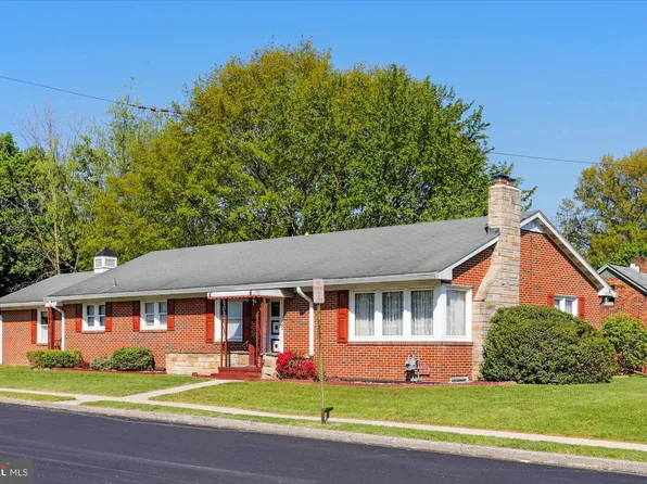 399 Key Cir, Hagerstown, MD 21740