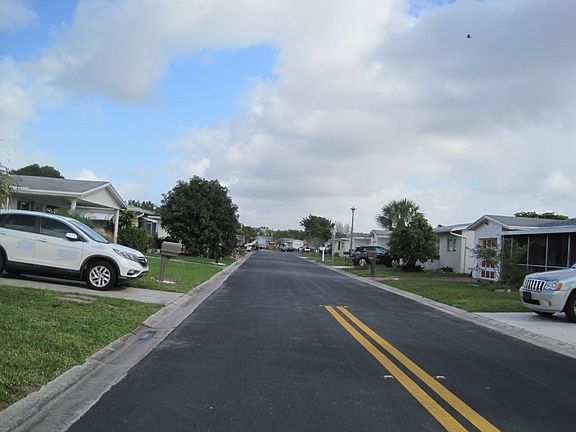5th image of 735 NW 75th Ave