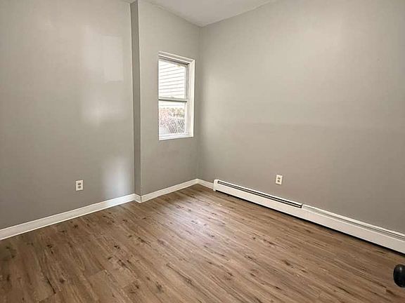 5th image of 264 S 1st St APT 1