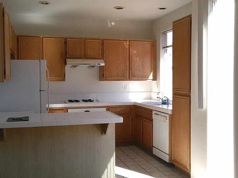 New Salem St — Photo 4