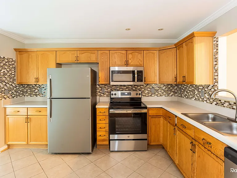 6616 Courtland St — Photo 4
