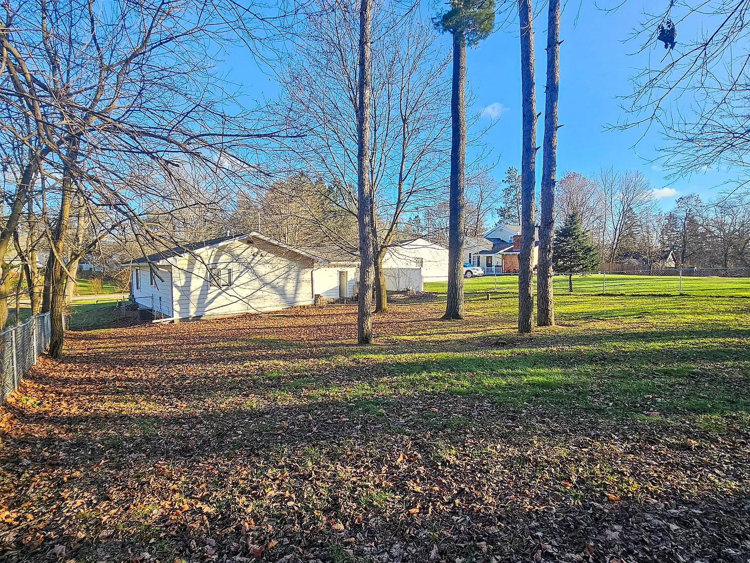 2 bed, 1008 sqft, $3,000 — Photo 2