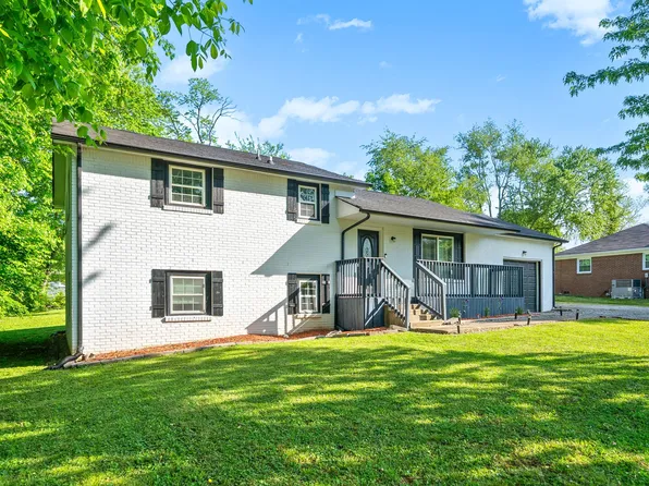 105 Airport Rd, Clarksville, TN 37042