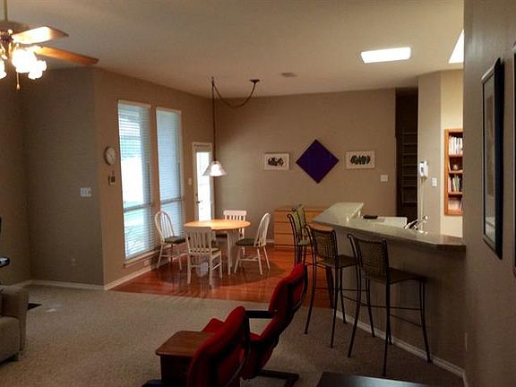 5th image of 7609 Mahonia Dr