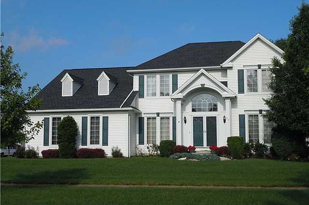 1st image of 28 Stone Hedge Dr