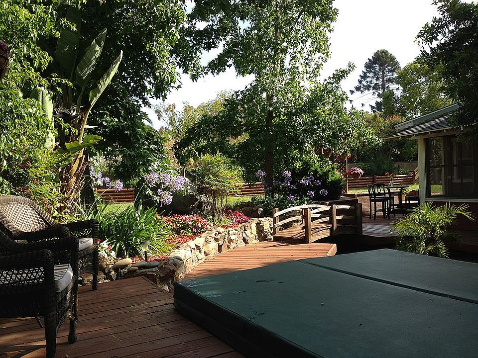 2nd image of 706 Vale View Dr
