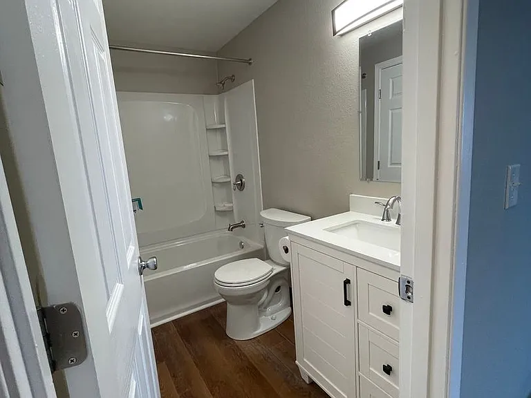 Albany Meadows Apartments — Photo 120