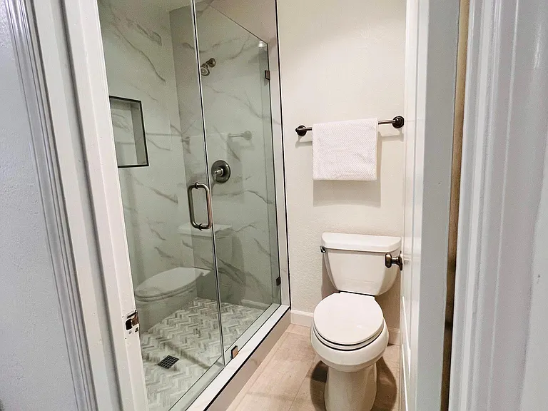 1345 Cabrillo Park Dr #R5 — Photo 3