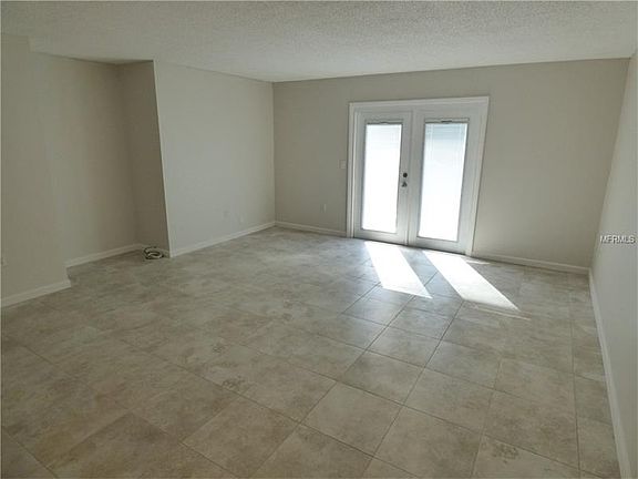 3rd image of 217 Dorchester Sq #00