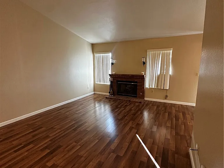 29267 Summerset Dr — Photo 10