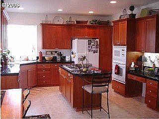 Granit Counters, Cherry cabinets.