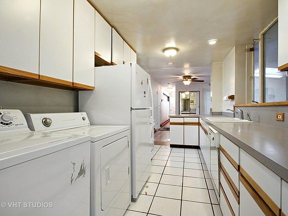 3rd image of 5851 N Jersey Ave
