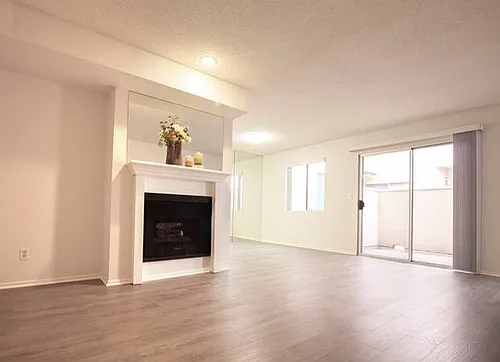 10934 Huston St #109 Photo 1