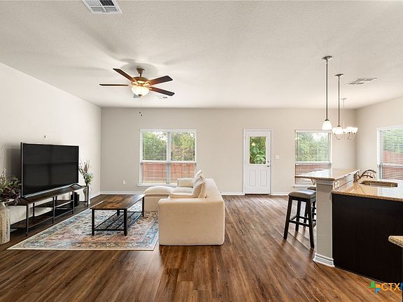 4th image of 1109 Monte Verde Dr