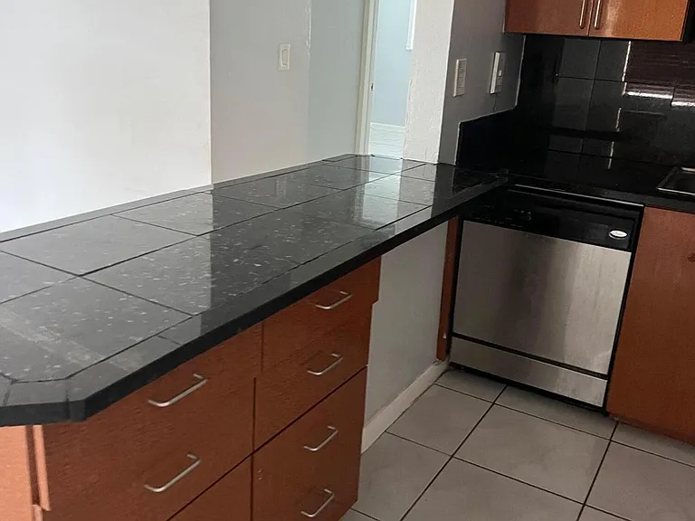 4051 NE 13th Ave #613 — Photo 9
