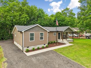 200 Cullum Ave, Dickson, TN 37055