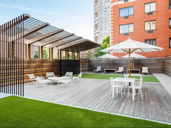 1330 Fifth Avenue image 8 of 11