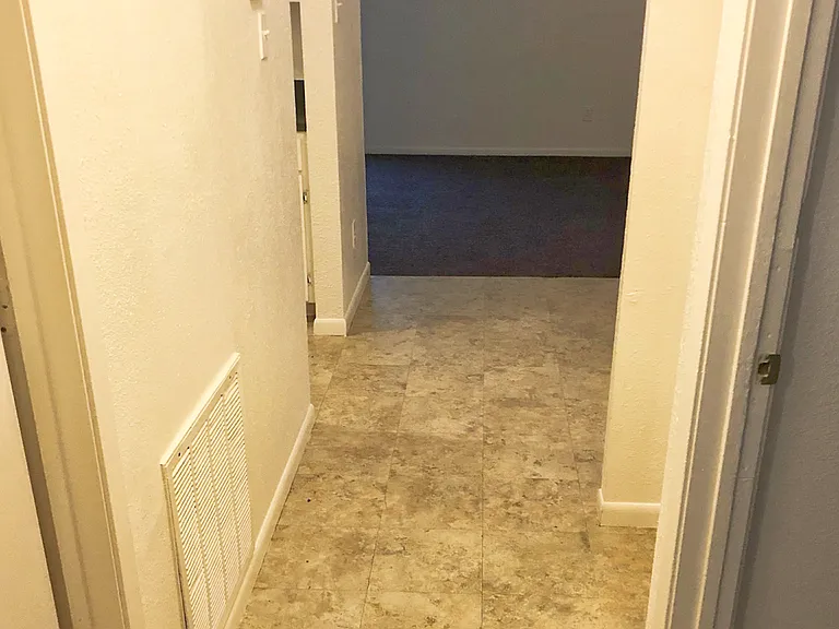 1401 Pryor Pl — Photo 3