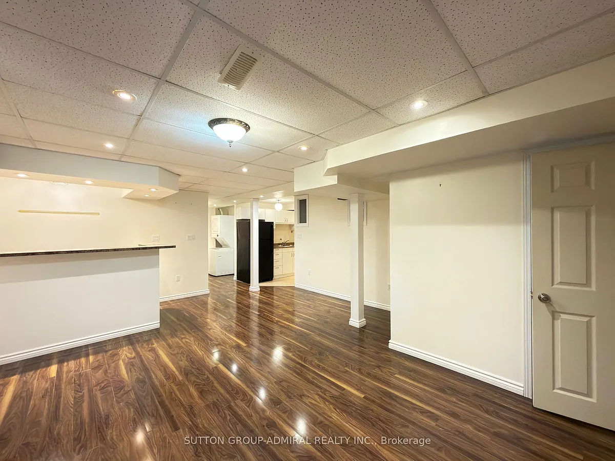 Building Photo - 20 Aztec Ct