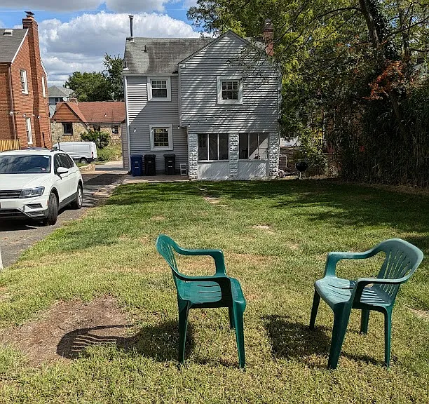 1232 N Taylor St — Photo 43