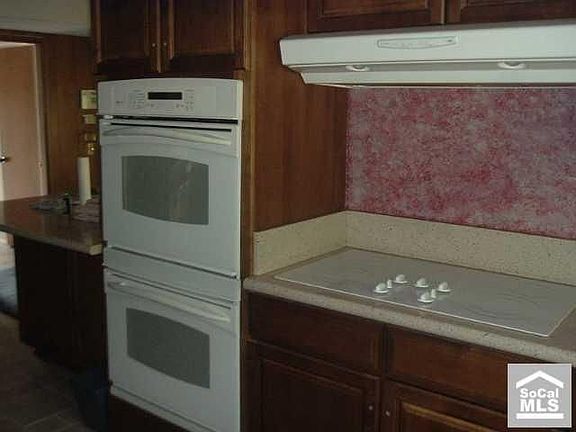 5th image of 613 E Glenwood Ave