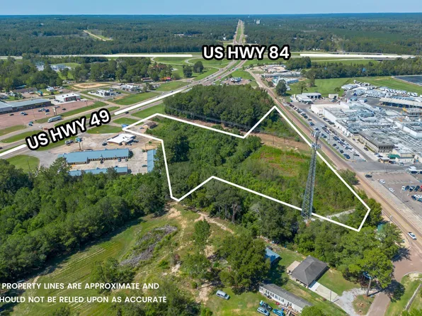 3492 Us Highway 49, Collins, MS 39428