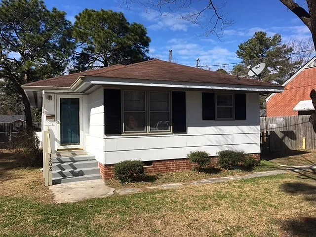 1208 Russell Street — Photo 1
